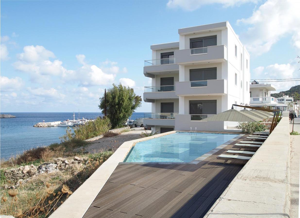 Potideon Bay Luxury Apartments カルパトス エクステリア 写真
