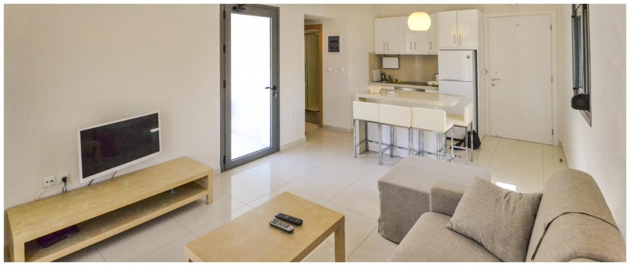 Potideon Bay Luxury Apartments カルパトス エクステリア 写真